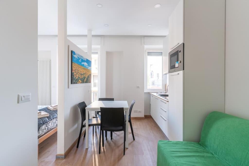 Cimiano Suite 22, New Apartment Milan Luaran gambar